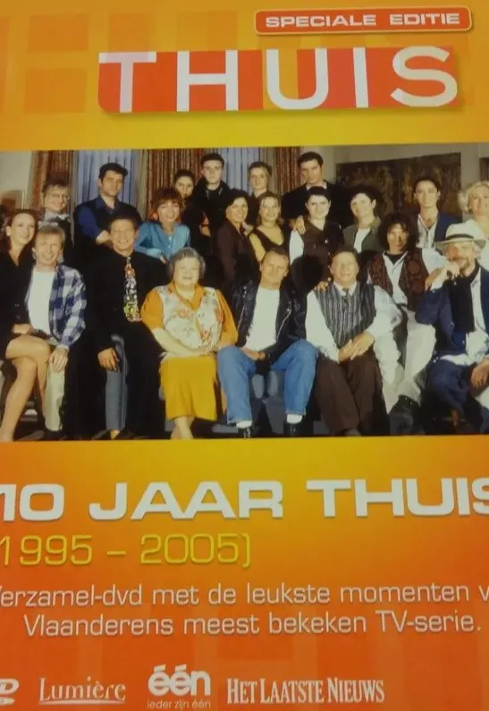 Omslag van 10 jaar thuis 1995 - 2005 Speciale Editie DVD